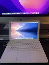 Macbook 13 Inch Late 2009 Brand New Battery/Upgraded SSD/4GB RAM