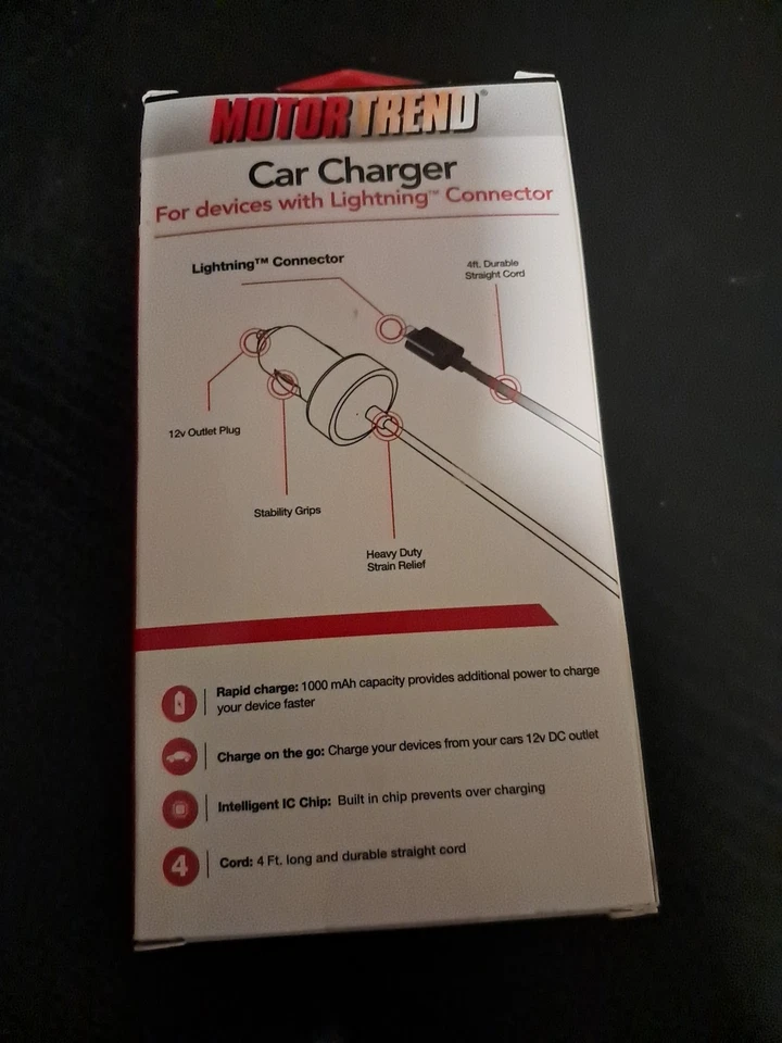 Cargador de coche con cable de iluminación para iPhone Foto 3 de 3