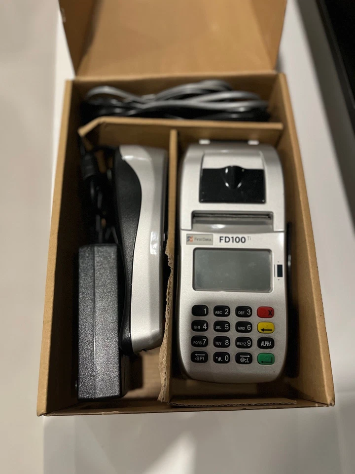 (1) First Data FD100ti and (1) FD35 POS Credit Card Terminals Touch to Pay - Image 2 of 3