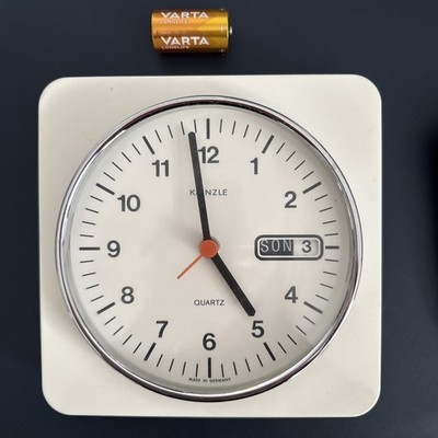 1970er Designer Uhr Kienzle Küchenuhr Wanduhr Datum Wochentag Tag Daydate Quarz