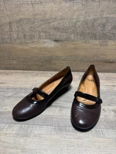 Sofft Brown Leather Low Heel Shoes Women's Size 11