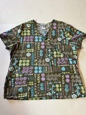 SB Scrubs Green Women  s Top Size XL Two Pockets