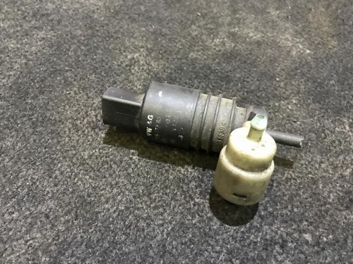 Waschwasserpumpe, Scheibenreinigung  Volkswagen Passat DE256386-48