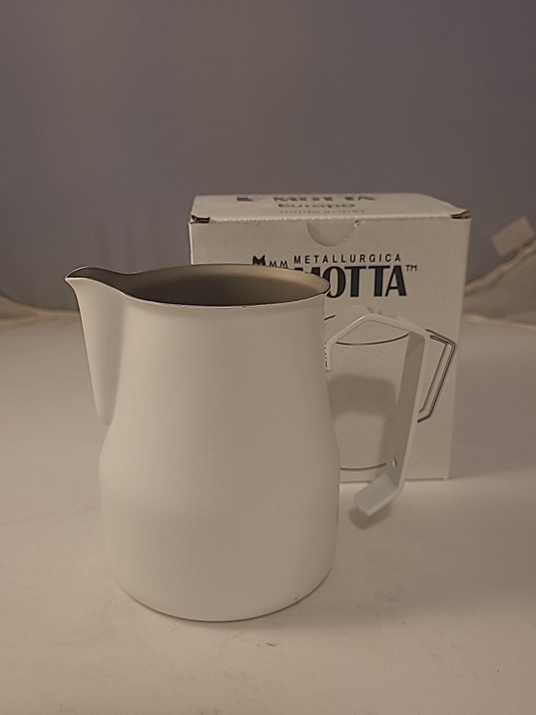 Motta Europa Milk Jug - White Stainless Steel 50CL Art 2450 EUR Bianca 50cl
