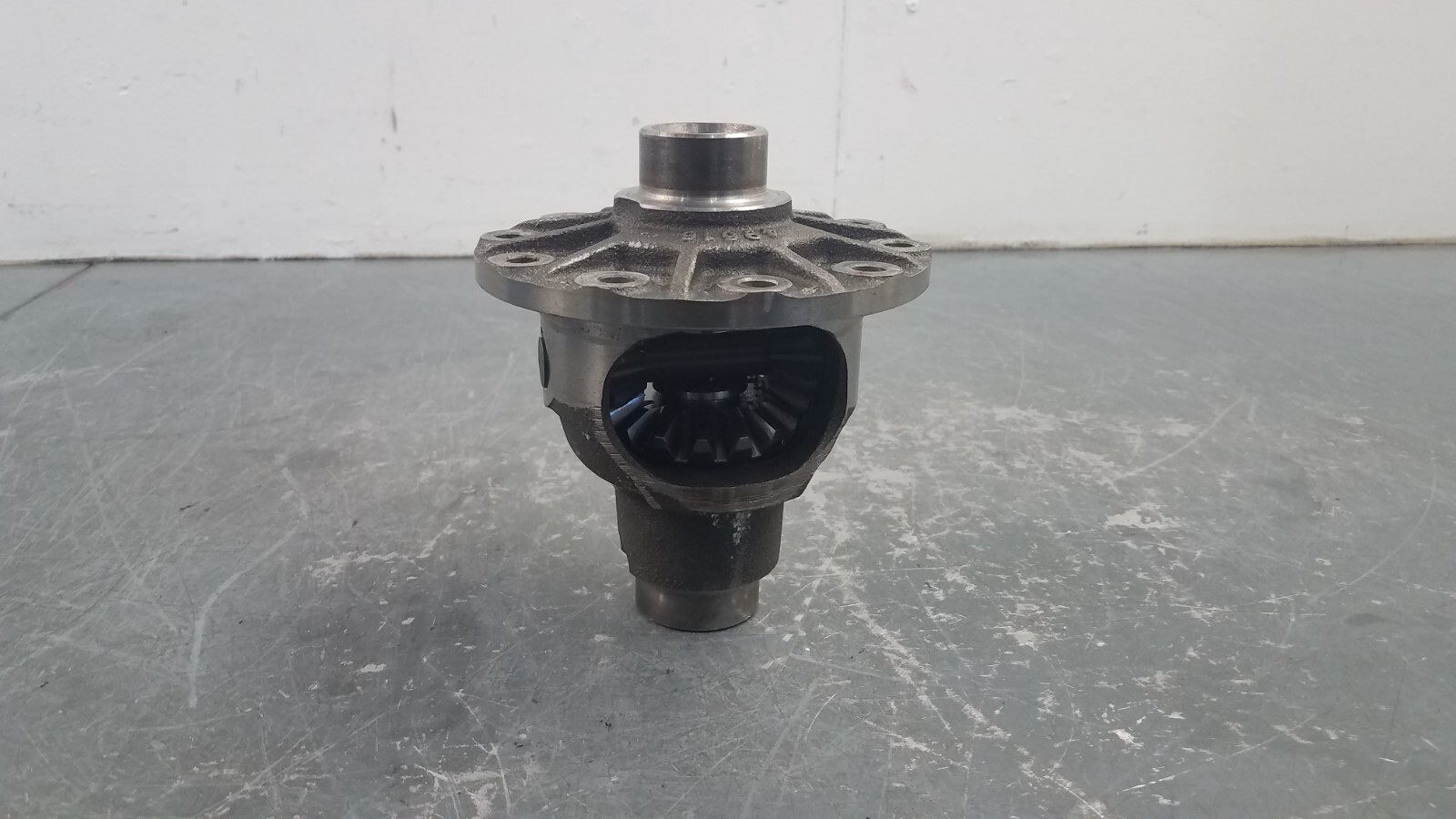 Lamborghini Aventador OEM Front Differential Carrier #7657 B5