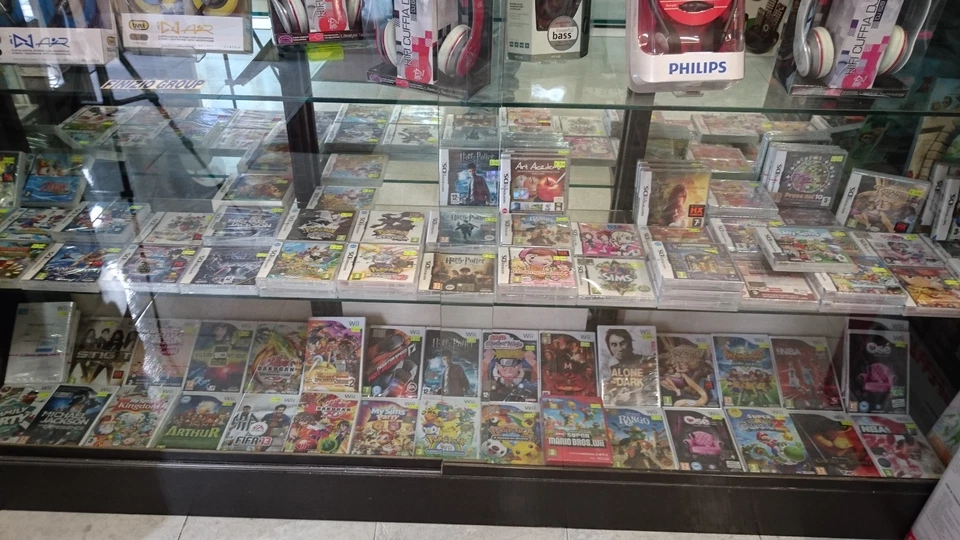 CUSTODIA IN PELLE nera per nintendo DSi - ORIGINALE,NUOVA-sigillata - Immagine 4 di 4