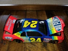 1997 ACTION (ARC) JEFF GORDON #24 DUPONT MILLION DOLLAR DATE 1/24 DIECAST BWB