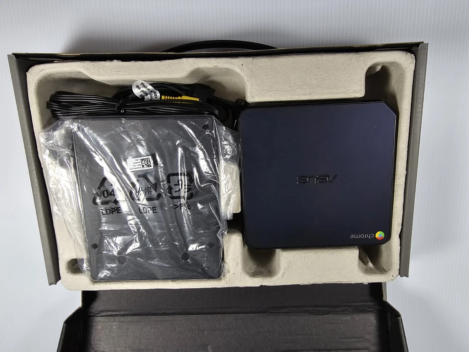 AUSU Chromebox CN60 Celeron 2955U 1,4 GHz/2 GB/16 GB Foto 2 de 4