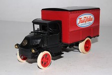 1926 MACK BULLDOG DELIVERY VAN-TRUE VALUE-ERTL 1/38 SCALE 