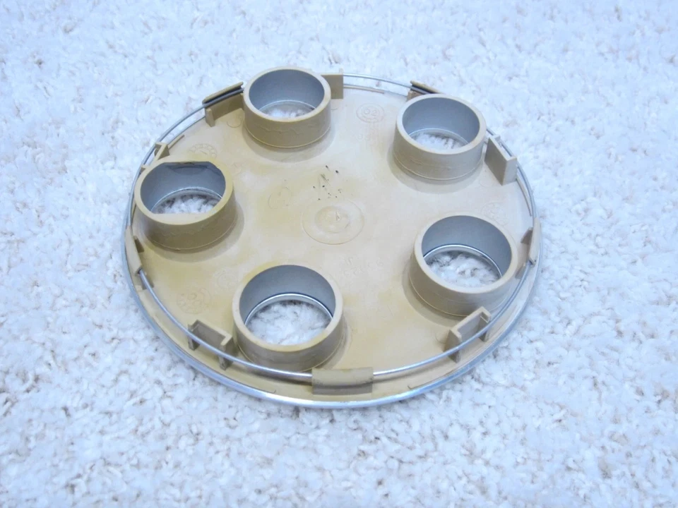 PONTIAC BONNEVILLE, GRAND AM. TAPA CENTRAL RUEDA GRAND PRIX OE 16" 9592390 #2D-11 Foto 2 de 2