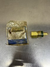 Swagelok B-QC8-D-8PFK3 Brass Keyed Quick Connect 1/2” NPT New Old Stock