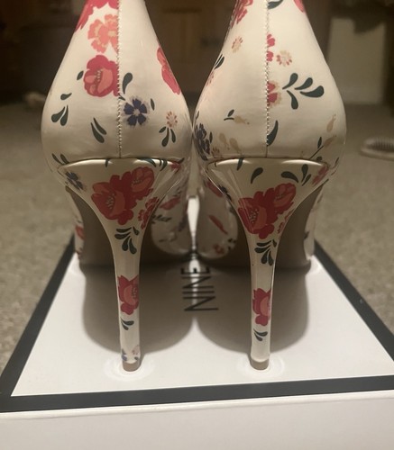 Nine West White Floral Patent High Heels Size 8.5 8 - Picture 6 of 7