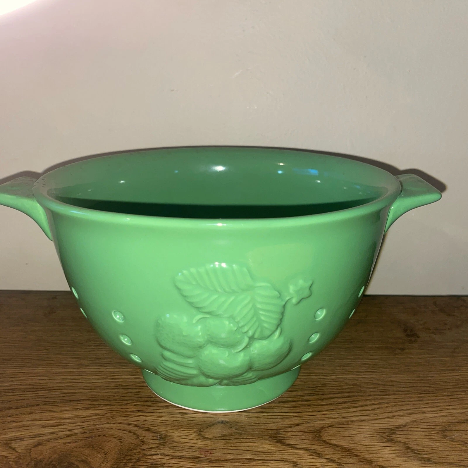 Chino Green Porcelain Colander 5x8”