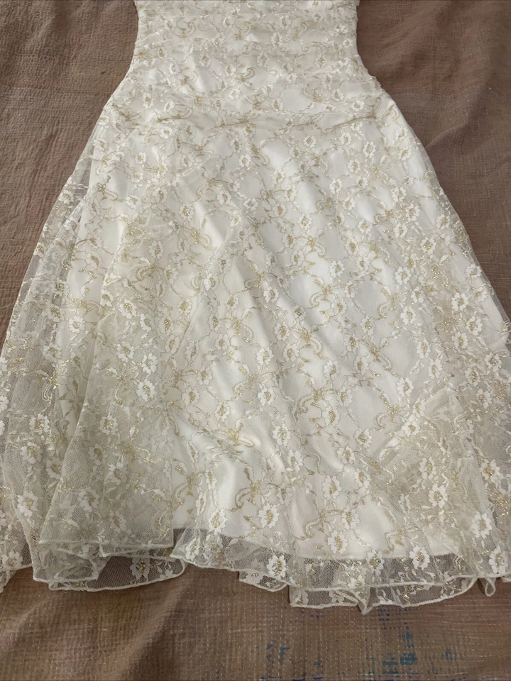 Lápiz Labial Años 90 Y2K Floral Metálico Encaje Vestido Juniors Pequeño Foto 4 de 4