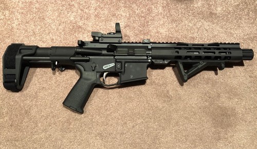 Mlok Compatible Adapter Magpul AFG-2 M-LOK Adapter Rail - Black