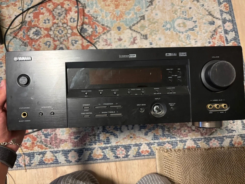 Yamaha RX-V457 Dolby Digital 6.1 AV-Receiver Schwarz mitFernbedienungGuteZustand - Bild 2 von 3
