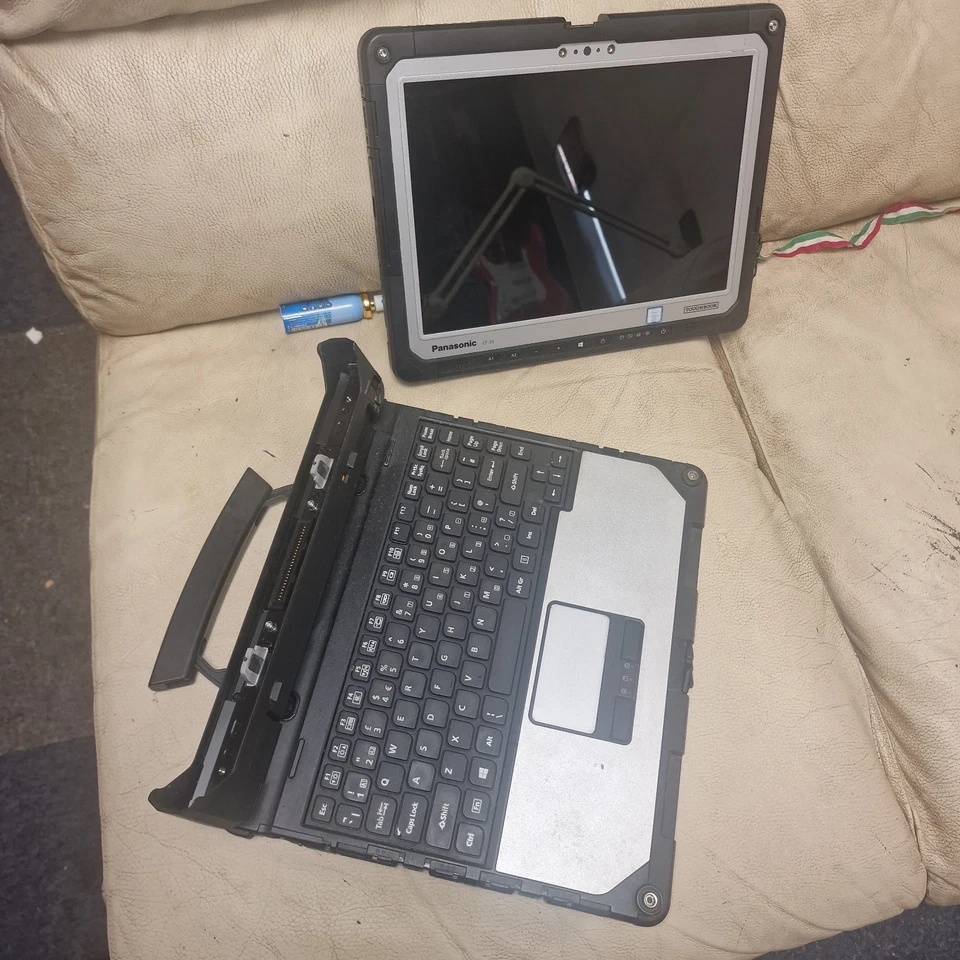 Panasonic Toughbook CF33 i5 7300U 2.7GHz 8GB RAM 256GB SSD 12" 2in1 Toughpad 444 - Image 2 of 4