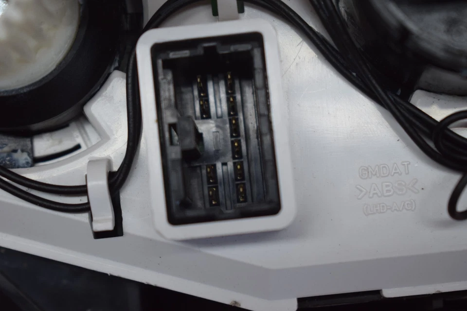 2007-2011 CHEVROLET AVEO AC HEATER CLIMATE TEMPERATURE CONTROL OEM - Image 3 of 4