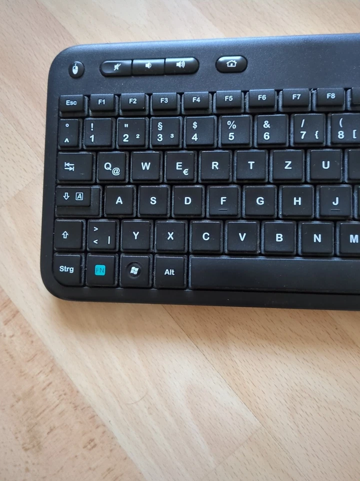 Logitech Wireless K400 Funk Tastatur, QWERTZ, USB, Schwarz - Bild 2 von 4