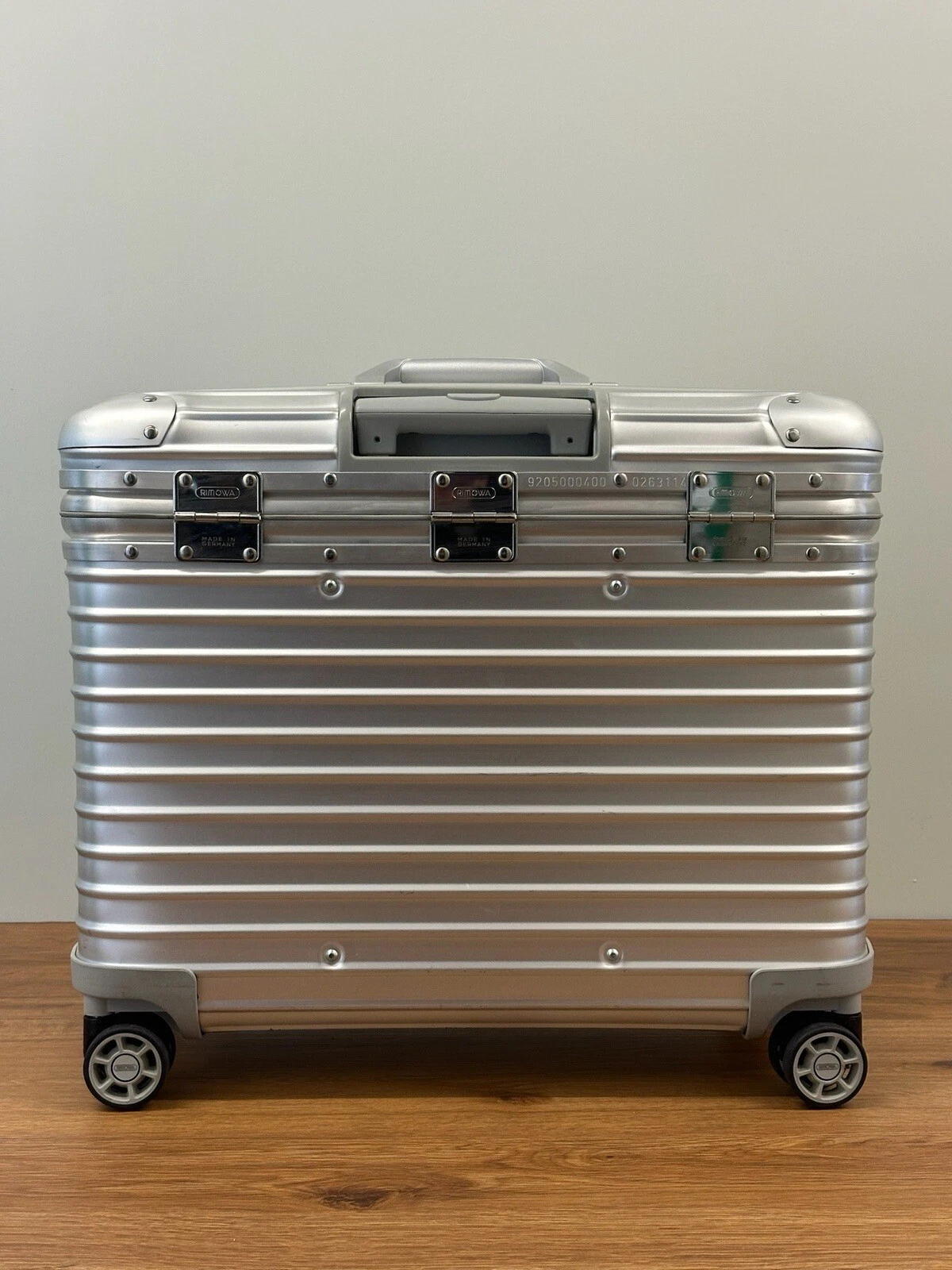 Valigia pilota Rimowa Topas pilota dimensioni cabina versione small ...