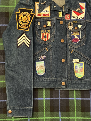 Vintage 60s 70s Wrangler Denim Jacket Small Patches Pins Military Biker NRA USA - Picture 11 of 23