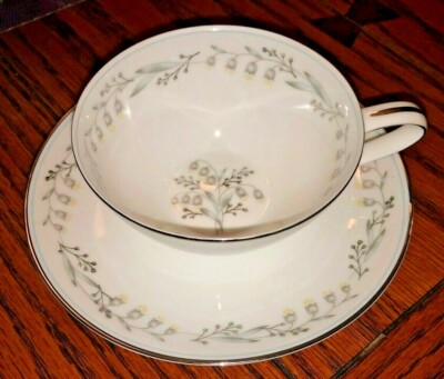 NORITAKE CHINA SERIES 5815 - NATALIE - LILY OF THE VALLEY PATTERN CUP & SAUCER