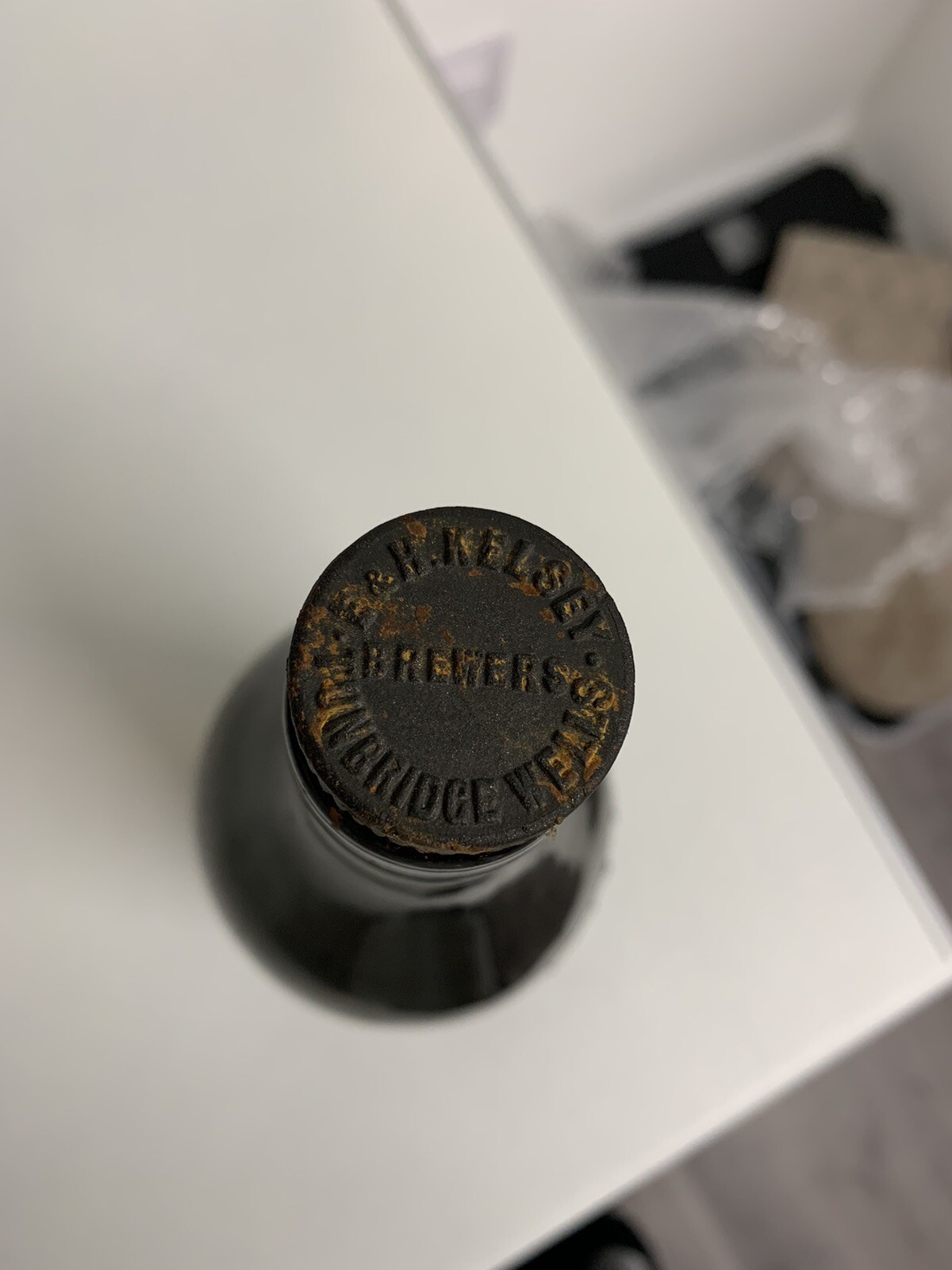 Beautiful Condition Tunbridge Wells, Kent Beer Bottle E & H.Kelsley