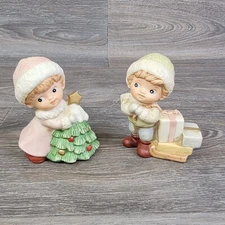 Homeco Porcelain Figurine Boy Girl Christmas Tree Presents 5556 lot of 2