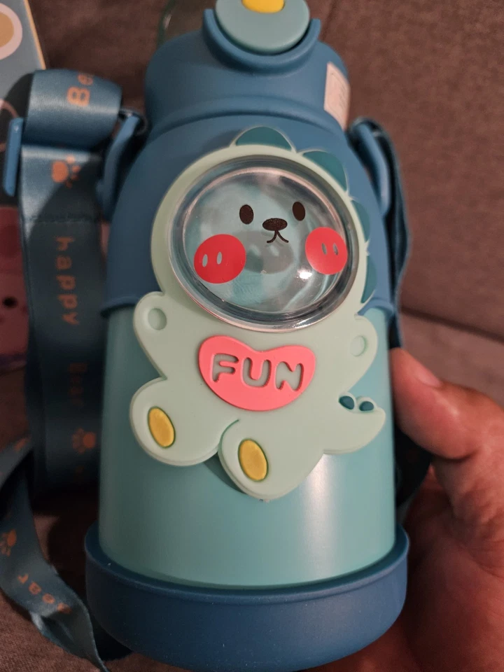 Botella de agua termo aislada al vacío para niños Foto 3 de 4