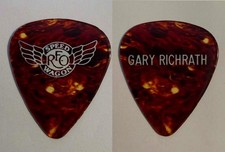 REO SPEEDWAGON GUITAR PICK GARY RICHRATH 1982 GOOD TROUBLE RARE TOUR