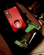 Snap On U Cts661g 147.2 V Lithium Cordless Screwdriver Battery And Charger