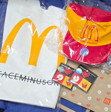 G-Dragon PEACEMINUSONE x McDonald's Full Set Shoulder Bag1 Cap 1x Pin BADGE 2