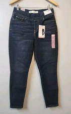 Signature by Levi Strauss & Co. Gold Label Women's Pull-On Jeans - Size 8S NWT