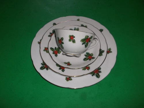 Lefton Holly 4-Pc Place Setting ~12 Available! Bone China Plates Cup Saucer New!