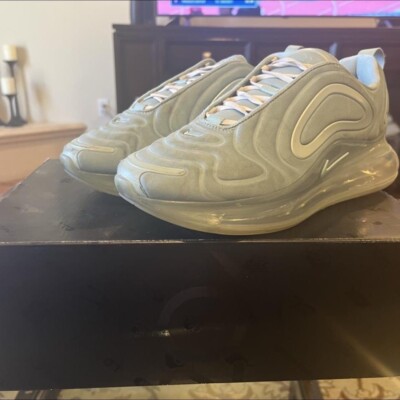Nike Airmax 720s, ocean cube. size womens 8, mens 6.5. Box included.