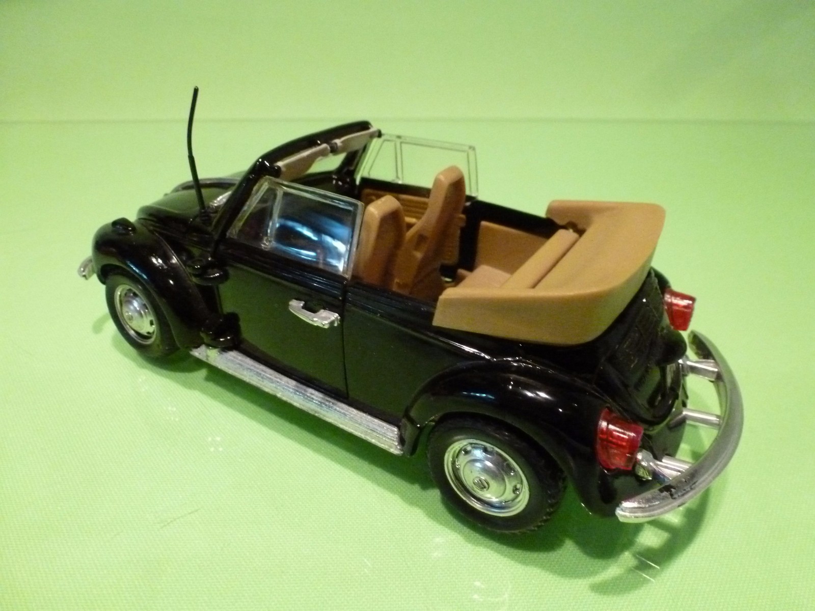 boite vide originale VOLKSWAGEN CABRIOLET Politoys polistil 1/43 ref E
