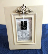 New Creative Co-Op Wood/Resin Photo Frame Gray suitable for 4x6"