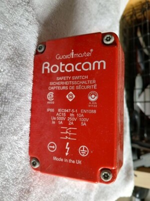 GUARD MASTER ROTACAM SICHERHEITSSCHALTER HS-2-P85