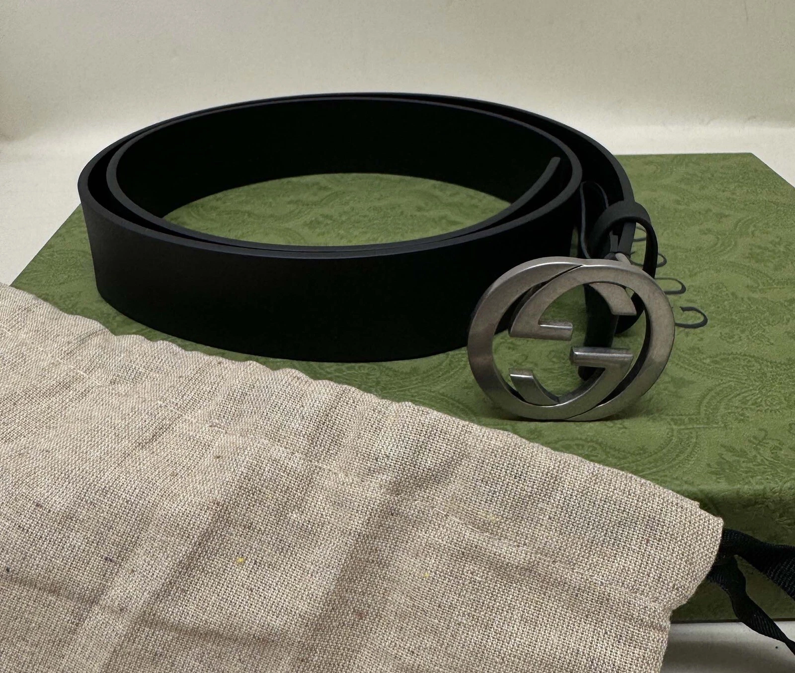 TOP HOMME GUCCI BROSSÉ LOGO GG CEINTURE CUIR NOIR TAILLE 105 / 42 ! US