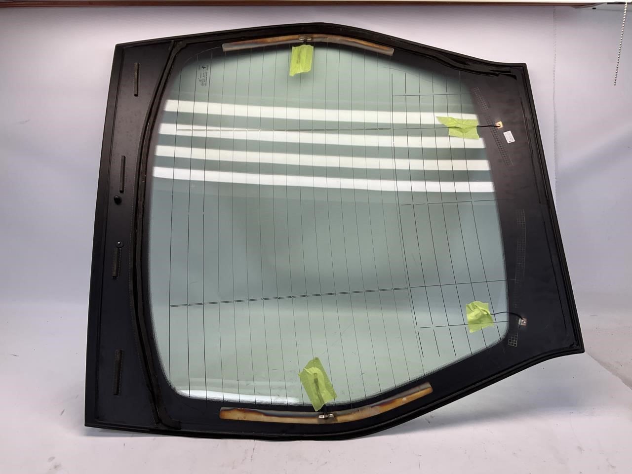 18-20 Ferrari 812 Superfast Rear Back Glass P