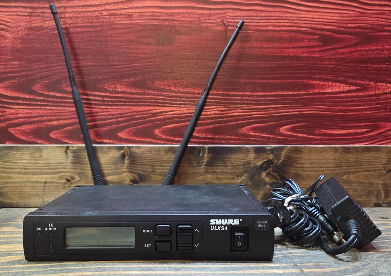 *Shure ULXS4 554-590 Receiver w/ Power Supply (RD DESC)*