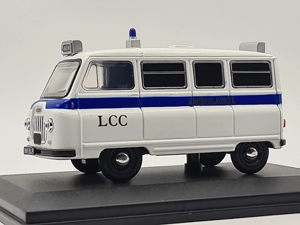 Oxford Diecast Morris J2 London Ambulance LCC - JM004  Limited Edition 1/43 MIMB - Image 4 of 4