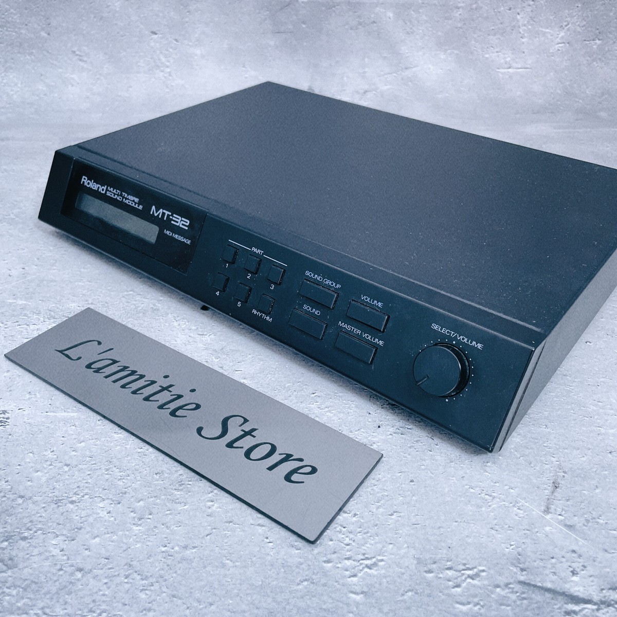 Roland MT-32 Multi Timbre MIDI Sound Module Synthesizer Roland MT-32 Multi Timbre MIDI Sound Module Synthesizer