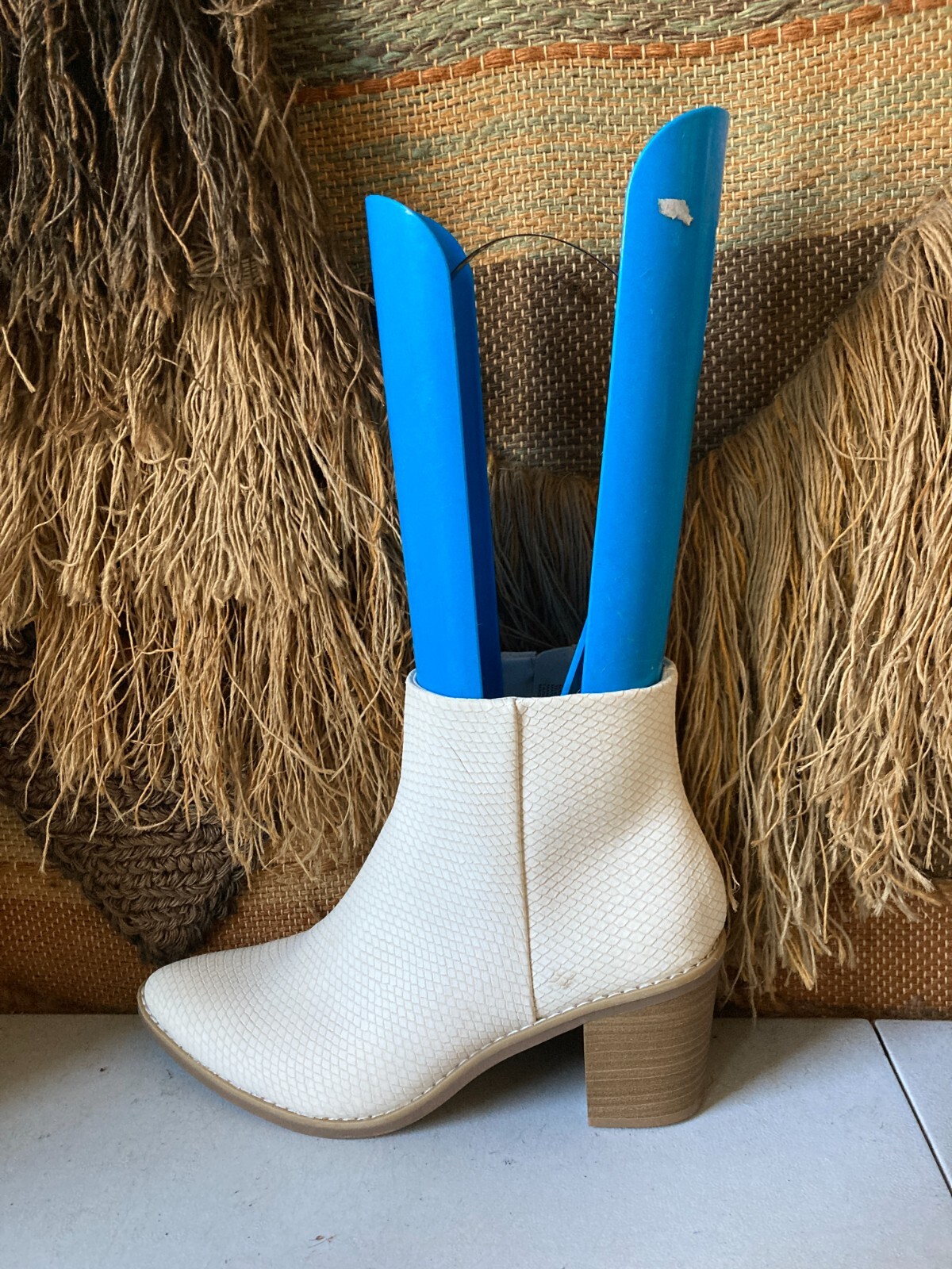 Universal Thread  17730 Light White Ankle Boots U… - image 1