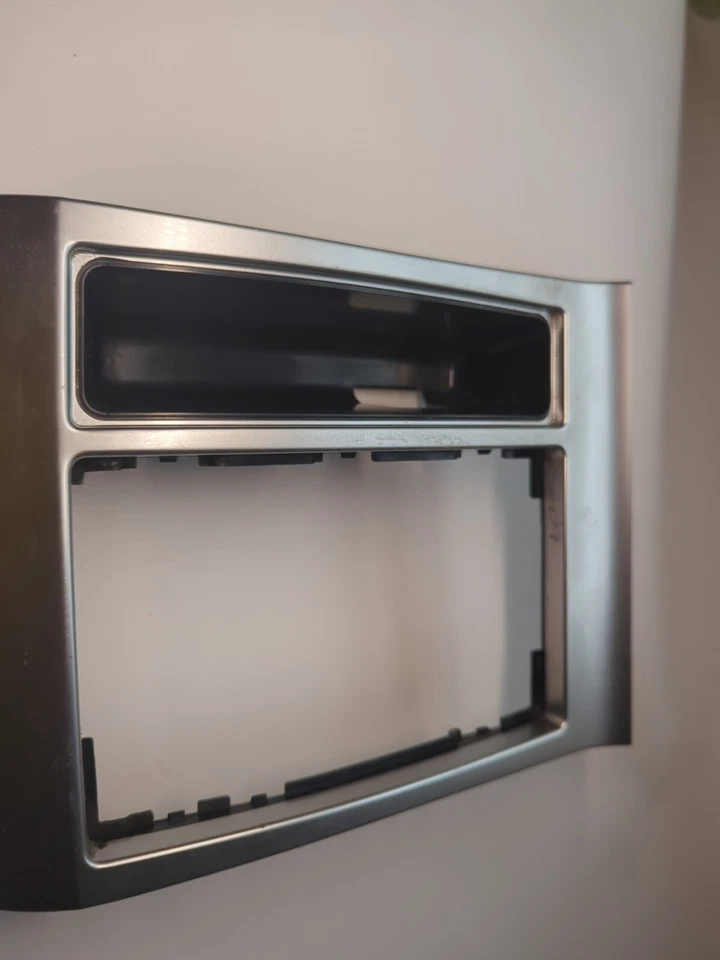 Dodge Charger SRT-8 Magnum 2005-2007 OEM CONSOLA CENTRAL CAMBIO BISEL CUBIERTA MOLDURA Foto 3 de 4