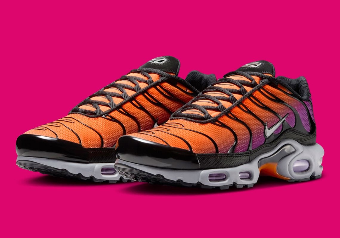 TN 購入よろしくお願いします。 Size 11.5 - Nike Air Max Plus Total Orange Vivid Purple for sale