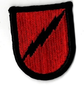 US ARMY 327th SIGNAL BATTALION MILITARY PATCH