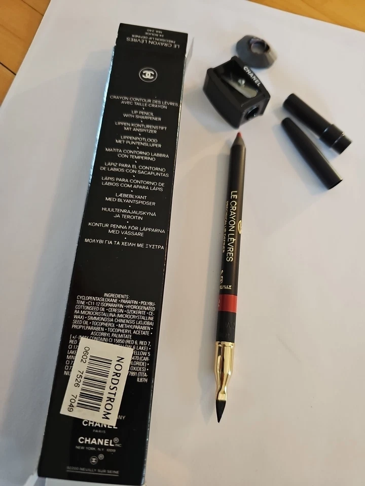 Chanel Le Crayon Levres Precision Lip Definer 24 Rouge Read - Image 4 of 4