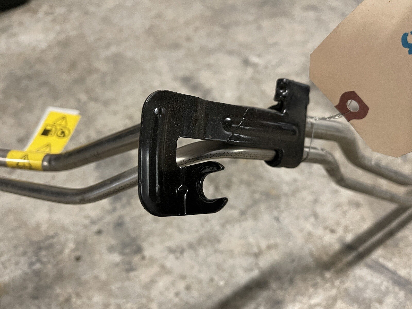 2020 2021 2022 GMC SIERRA 2500 FUEL LINES PAIR POWER TRAIN OEM 