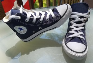 boys navy converse